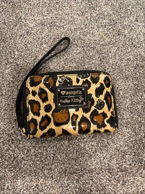 Loungefly Leopard Hello Kitty Wristlet - Black & Tan